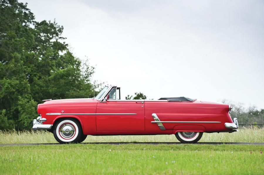  Ford Crestline Sunliner Convertible 1953 года  (фото 21 из 29)